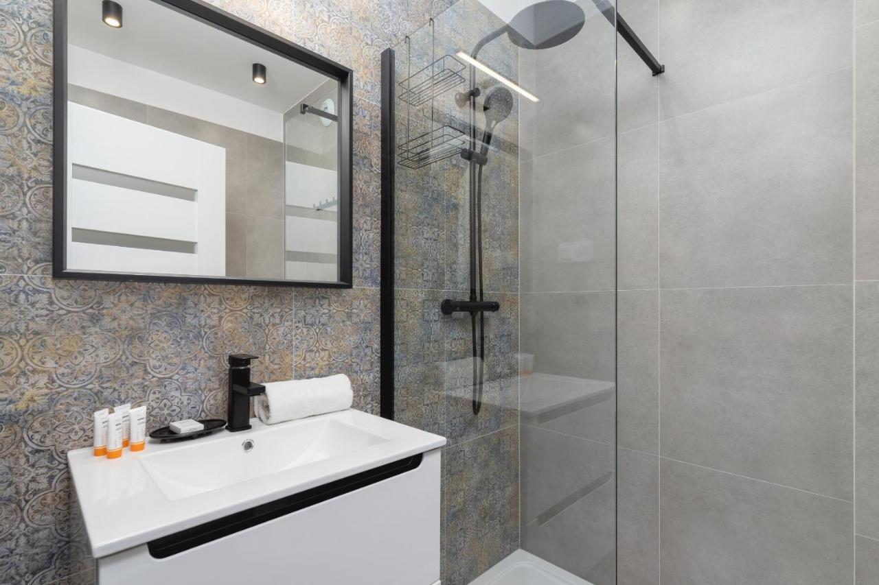 Modern Studio Cracow Rakowicka 14 By Noclegi Renters Cracovie Extérieur photo
